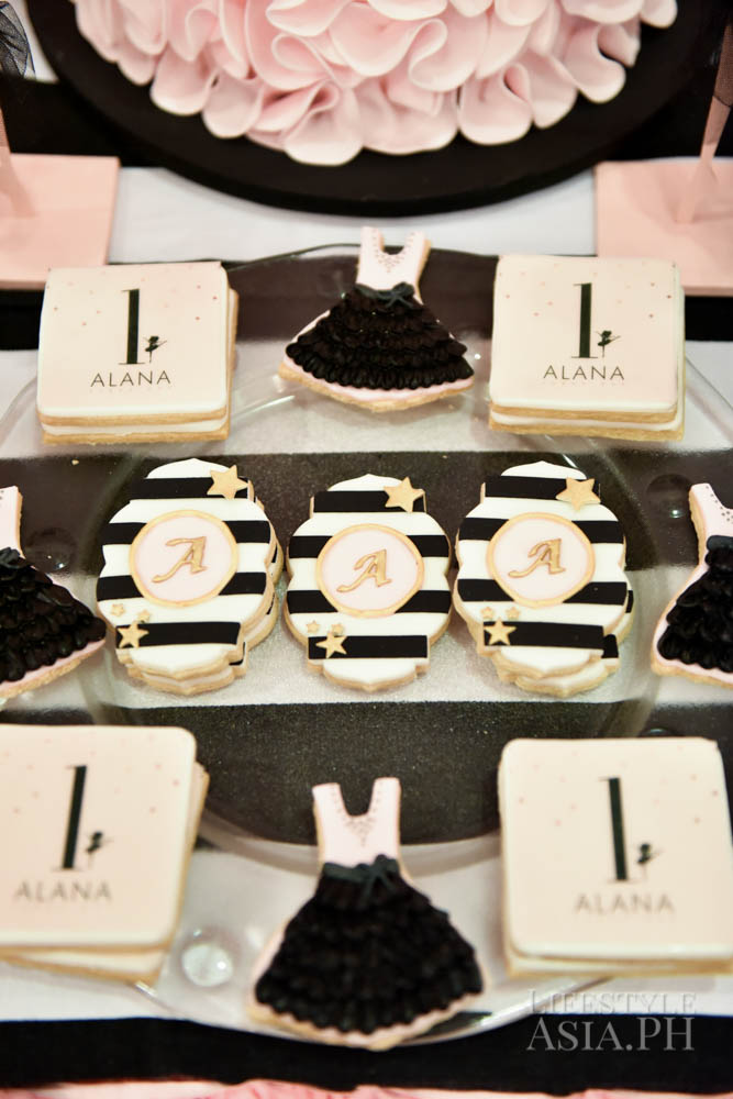 FPunk Ballerina-inspired confections were served that afternoon