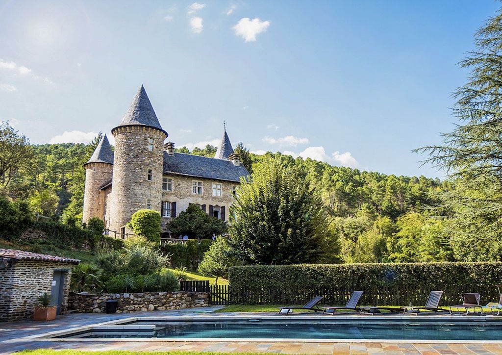 Chateau Chamborigaud; IMAGE: odis.homeaway.com