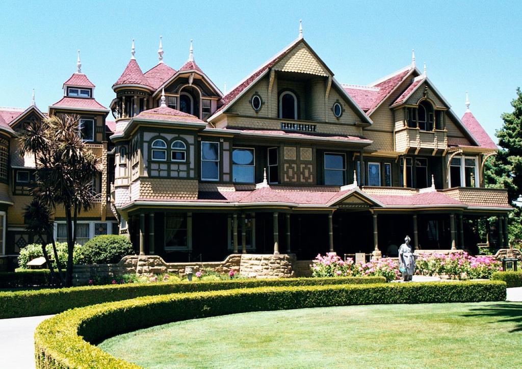 Winchester House; IMAGE: travel.home.sndimg.com