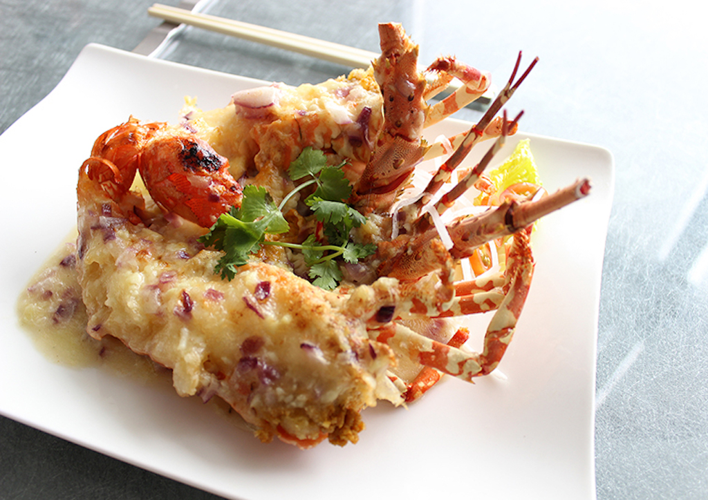 Baked Lobster with Cheese and E-fu Noodles