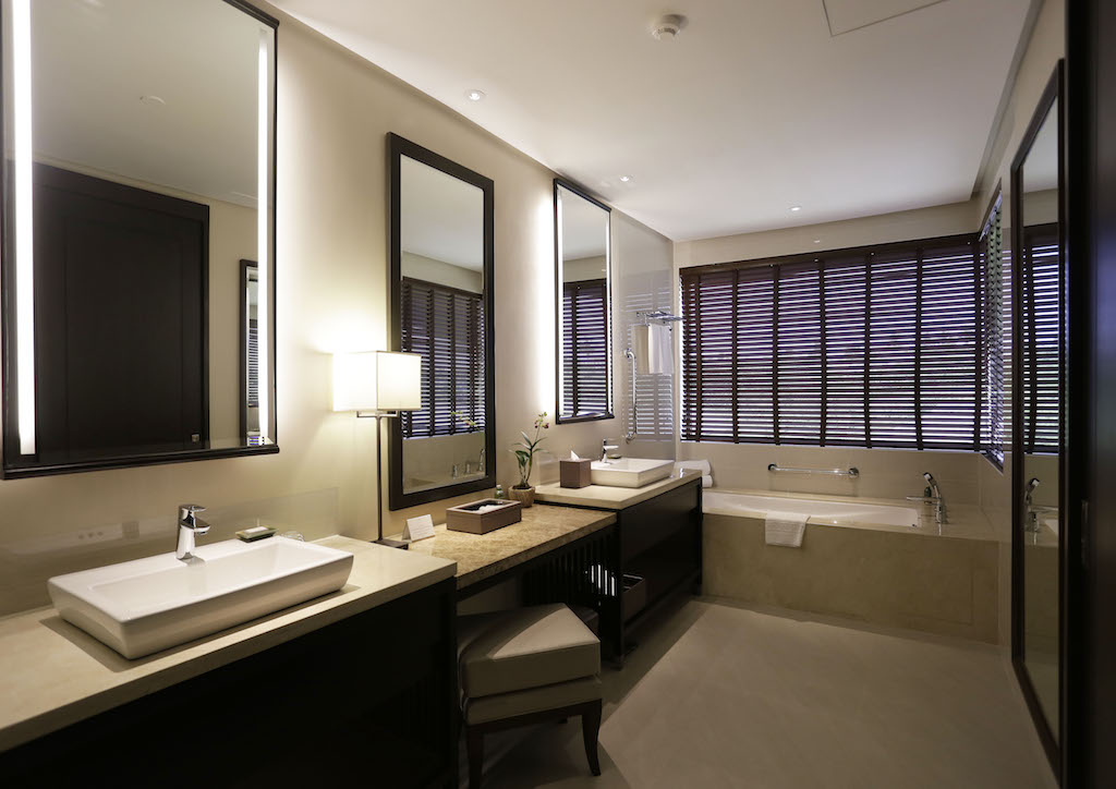 Enjoy a relaxing bubble bath in the large suite bathroom