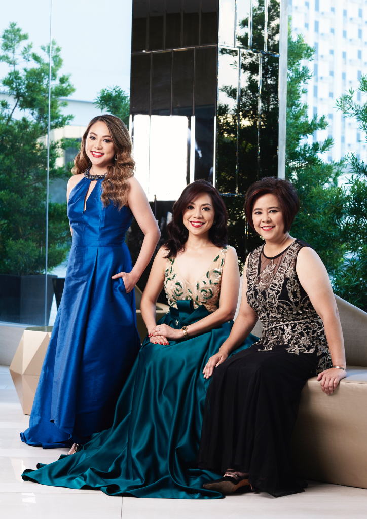 Lorlyn Lim-Almazora, Lorraine Lim-Aguila and Laura Lim-Rodrigo (Photograph by Hub Pacheco) 