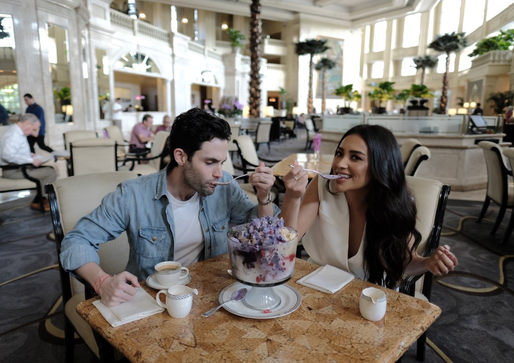 In the now-famous photographs co-stars Shay Mitchell and Penn Badgley try the Peninsula Manila's Halo-Halo (Photograph by Magic Liwanag)