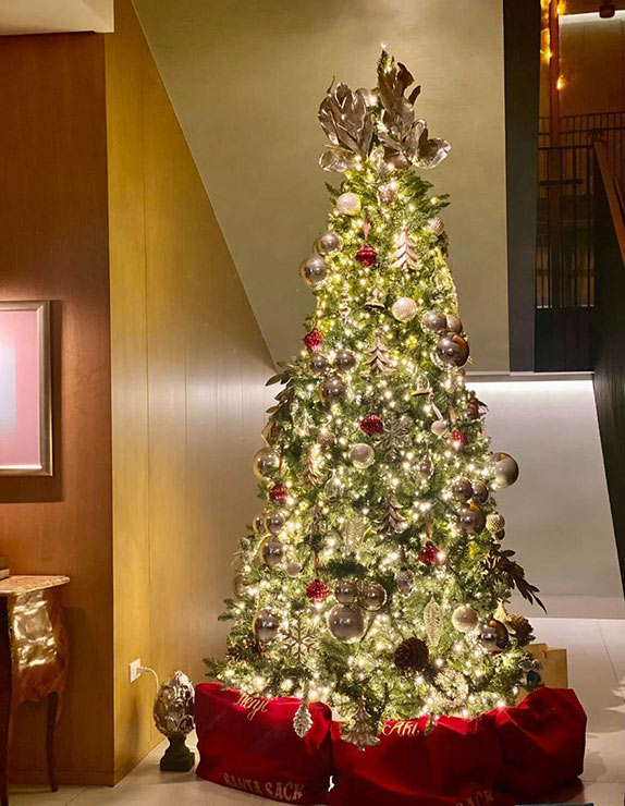 Festive Finery: A Look Into Some of Society’s Christmas Trees 