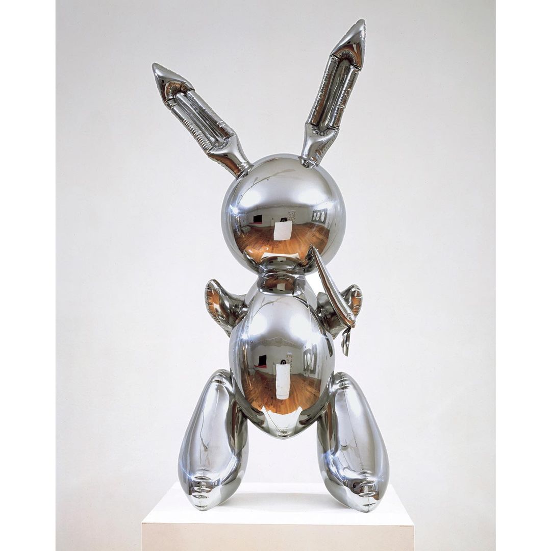 Jeff Koons sculpture Rabbit