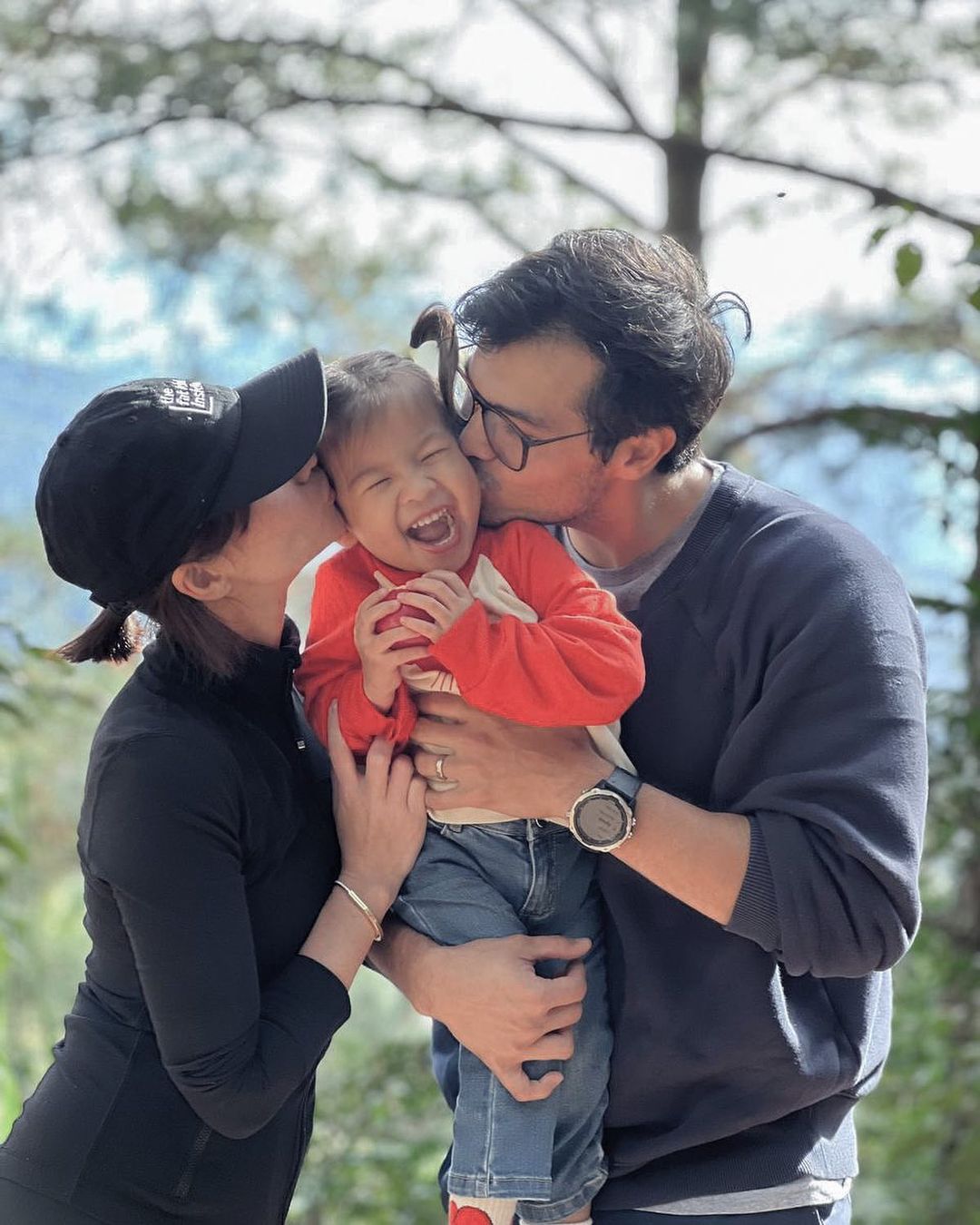 Anne Curtis and her family, Erwan Heussaff and Dahlia